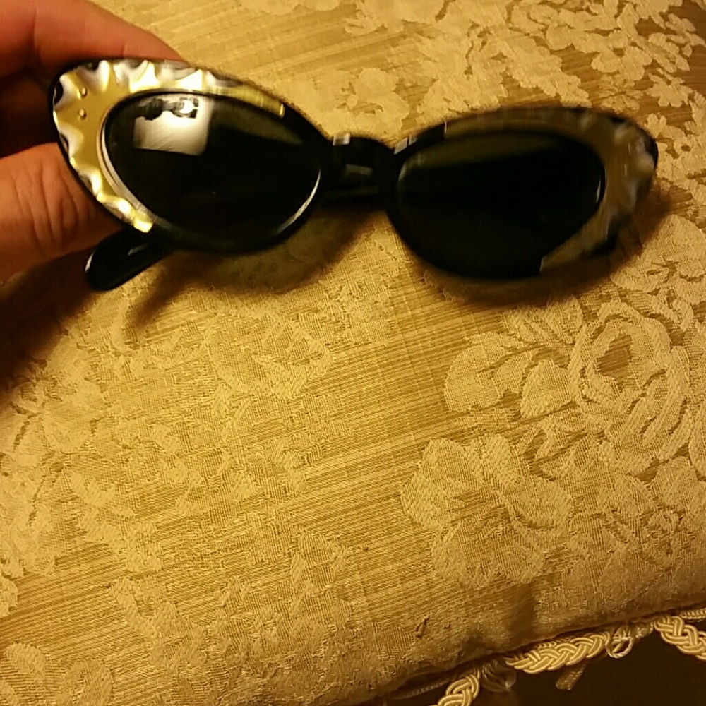 Authentic  1950 vintage  sunglasses  made in Franc